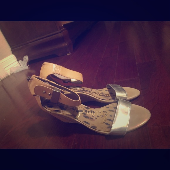 Sandals - Picture 2 of 2